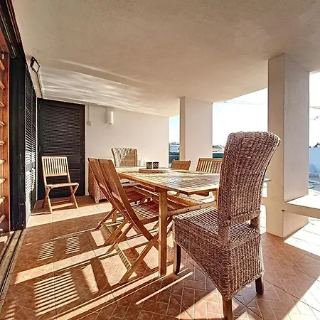 Casa de Férias Traditionnelle Avec Piscine, Jardin, Climatisation, Parking
